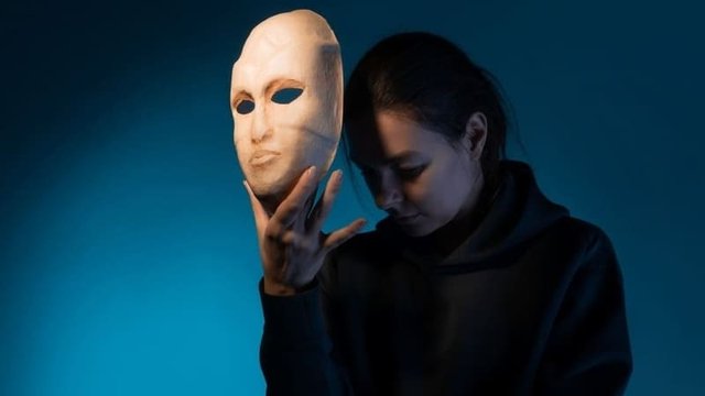 ¿Por qué mi mente me traiciona? Hablemos del síndrome del impostor